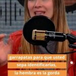 Carla Jara Instagram - Al fin mis bellezas!!!! Ya está arriba el primer episodio de mi podcast #PeludosyFelices , un podcast para aprender de animales! Hoy hablaremos de las pulgas y garrapatas, que en esta época comienzan a salir por todas partes y podría contagiar a tu perro o gato de algunas enfermedades que acá te contamos!!! Junto a la veterinaria @endocrinovetceciliadiazlovera y nuestra primera invitada @sosa_sabri 🥰🐶 Vayan a escucharlo en Spotify y también pueden verlo en Youtube, yuuujuuuuu!!!! #PeludosyFelices #Podcast #Vodcast #perros #Gatos #Pulgas #Garrapatas #TenenciaResponsable