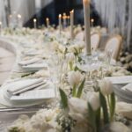 Carla Moreau Instagram - Rendez vous ce soir sur @tfxtv à 19h pour découvrir la saison de notre de mariage très heureuse de partager ces si beaux souvenirs avec vous si particulier en pleine neiges en haut des montagnes .. 🤍 j’attend vos avis ? Et pour ceux qui me demande je vous met tout les prestaires pour le mariage ⬇️ pour la partie music @mike_goldenlive pour le traiteur @sheratontraiteur pour la décoration @roni_floral_design pour le mobilier @be_lounge_officiel pour l’organisation @divaline_agency_ photographe @emmanuelbournot pour la vidéo @clipheart_by_laurentbendayan mobilier deco oriental @sud.concept