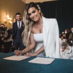 Carla Moreau Instagram – Mme GUEDJ ❤️💍 et vous marié , célibataire, en couple ?