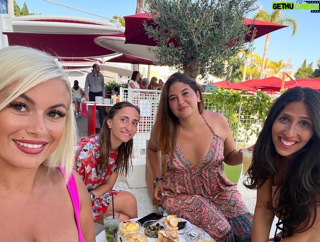 Carla Moreau Instagram - NOS VACANCES SUR MARBELLA 🤍🤩 @rubyguedj #holidays