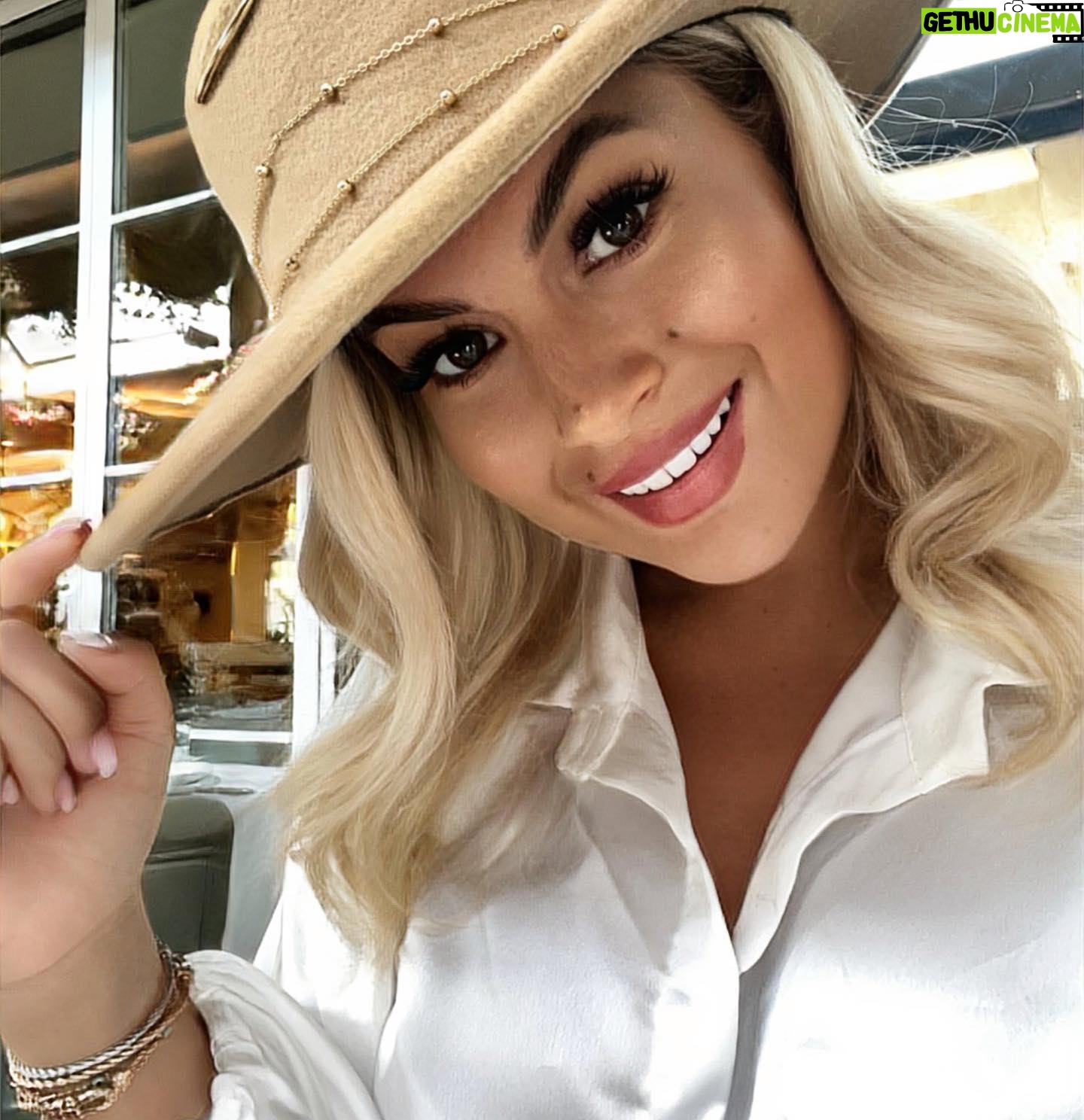 Carla Moreau Instagram - MONACO VIBES 🇲🇨 Super week end et vous ? Vous avez fait quoi 🥰 #girls