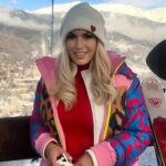 Carla Moreau Instagram – JOURNÉE SKI 🎿 #reels