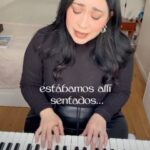 Carla Morrison Instagram – Intentando no llorar con esta rolota… ✨ existen muy pocas canciones como esta, que te erizan hasta el alma❤️✨ si algo se de las declaraciones de amor en canciones, son por Franco de Vita, el máximo de mi mami que escuché toda mi infancia y me sigue acompañando✨ que viva el amor verdadero🌹❤️‍🔥✨