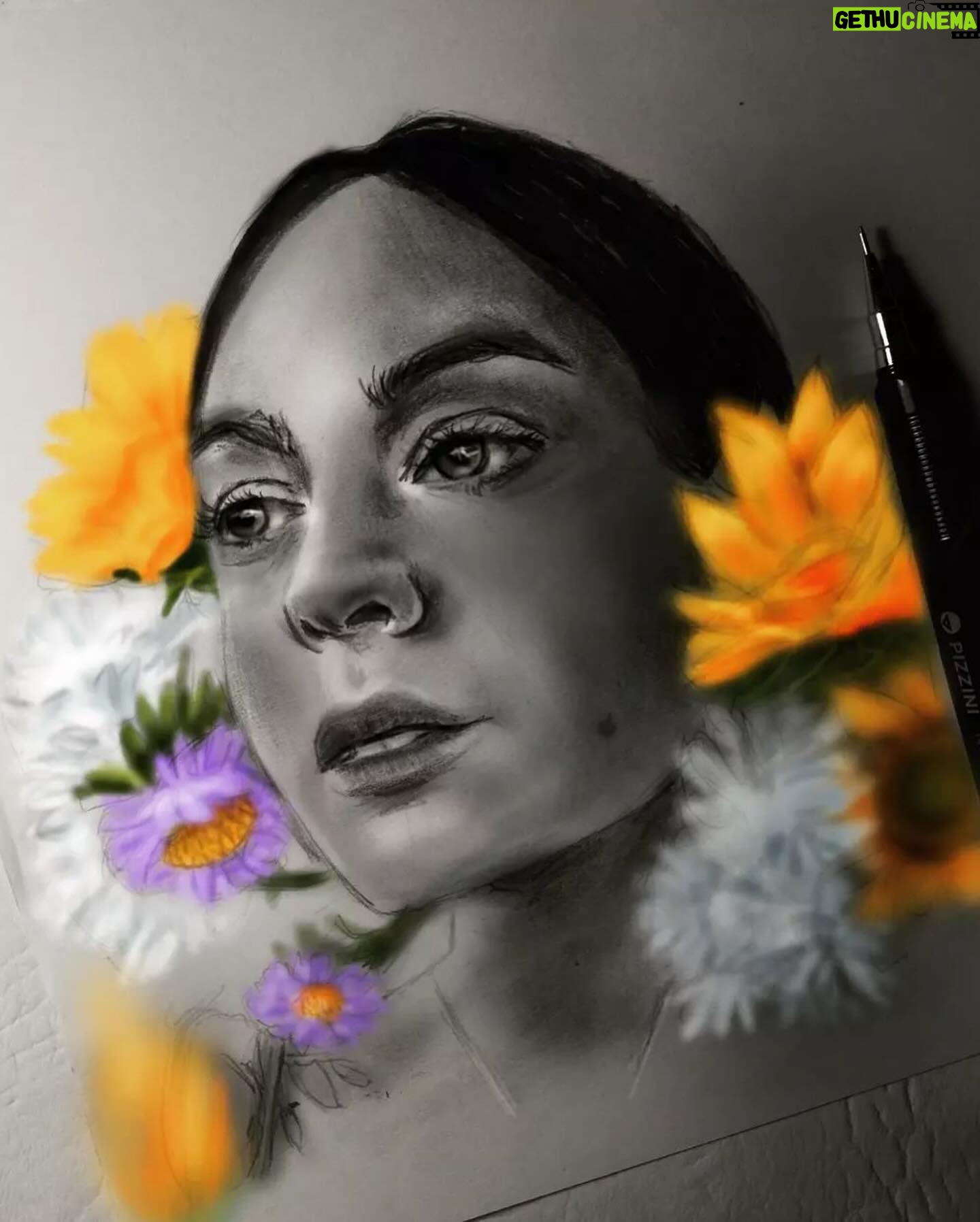 Carla Morrison Instagram - Tenía un ratito sin compartir los hermosos dibujos que hacen usando algunas de mis fotos o inspirados en mis canciones ¡Gracias por darme tanto amor a través de su creatividad, bebés! Lo aprecio mucho ✨❤️