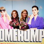 Carla Peterson Instagram - Con mi amiga @pato.dalpra que me regalo flores. Vimos @nomerompanlapelicula . #amigas #cine #risas no te la pierdas! Les deseo amigas como las mías!