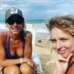 Carla Peterson Instagram - Ojalá sea hasta el año que viene! Final y comienzo de cosas nuevas . Ahora a trabajar mucho para poder volver. Te quiero Brasil! ❤️ 🇧🇷 y que las aguas de marzo cierren este verano especial. ❤️❤️❤️ @carlapbrasil @matheuspiai @amandalemost @mariacozzoli ❤️❤️❤️ @pato.dalpra