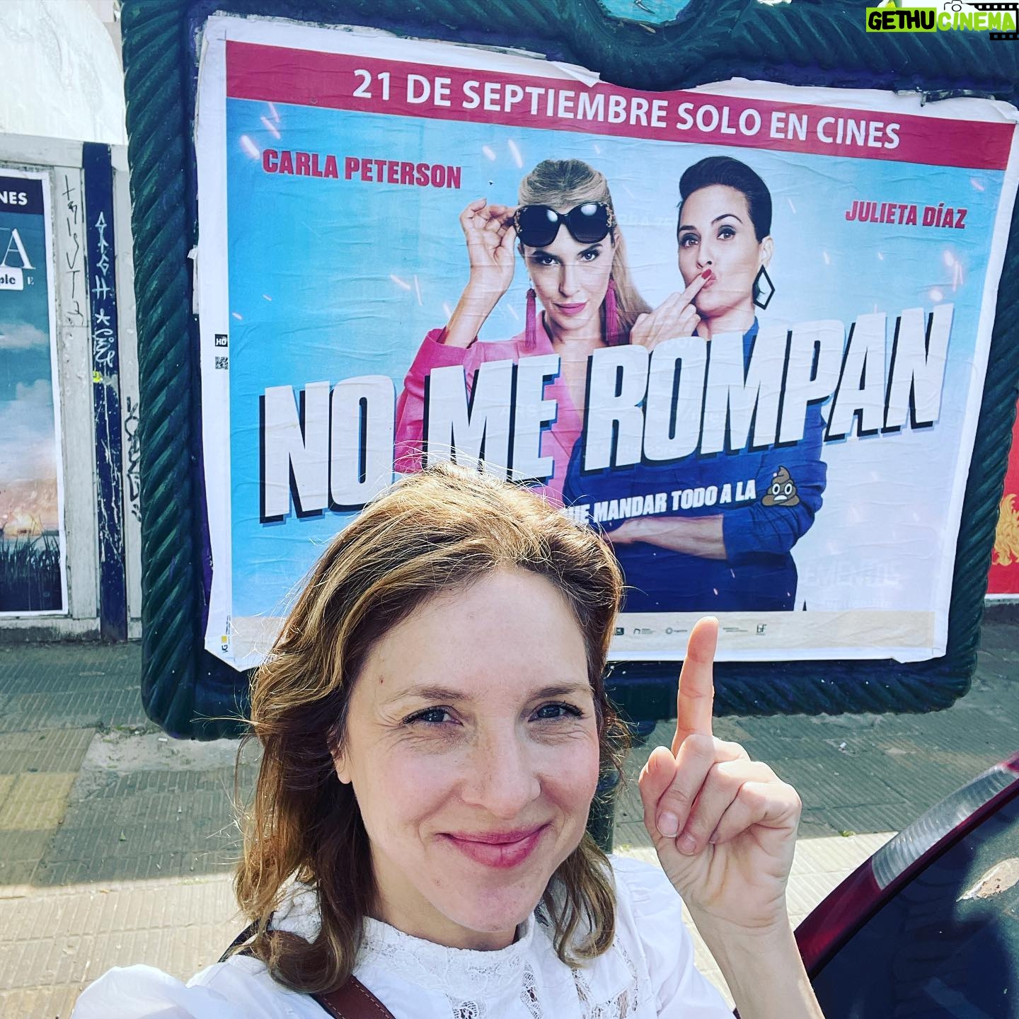 Carla Peterson Instagram - Seguimos en las calles ! Seguimos en los cines! @nomerompanlapelicula . No me puedo perder esta captura! Mi afiche mi peli mis amoras! @julietadiaz77 @jaz_rodriguezduca @azullombardia @pan.contenidos @habitacion_1520_producciones @incaa_argentina