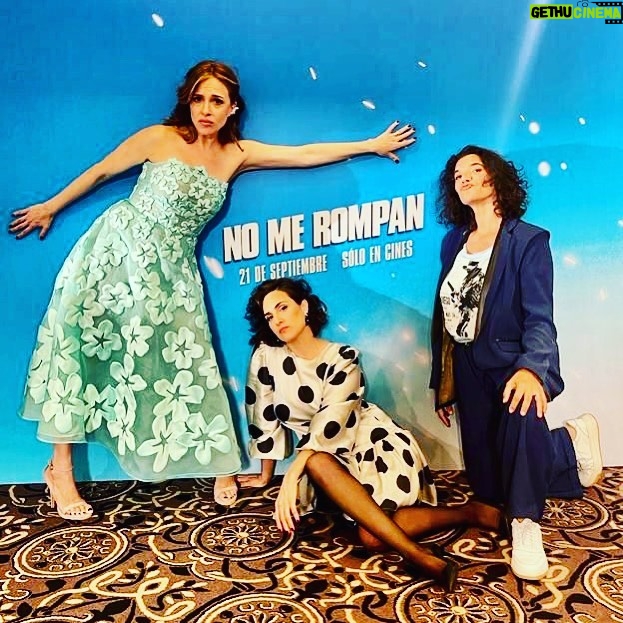 Carla Peterson Instagram - Se viene la fiesta del cine . Vol 2 . Todas las películas a 800 pe! No te pierdas @nomerompanlapelicula . @julietadiaz77 @azullombardia @jaz_rodriguezduca @pan.contenidos @habitacion_1520_producciones @incaa_argentina #cine #cineargentino #comedia #fiestadelcine