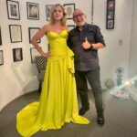 Carla Peterson Instagram - El es @manu_._gonzalez uno de los diseñadores más maravillosos de nuestro país. Vistió a todas nuestras estrellas con vestidos #icónicos . Ángela Trigal no podía quedar afuera! @nomerompanlapelicula . Prueba de vestuario para la película. Aplausos Maestro! Muchas gracias!!! Vayan al cine se van a divertir vestuario de la peli @gretaure 🩷⭐️