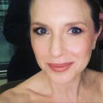 Carla Peterson Instagram - Carrete carretas de amor! Ya esta en los cines de uruguay @nomerompanlapelicula y allá me fui a presentarla . Nos recibió la mejor anfitriona @cfernandezok . Y mis amigas las hermanas Damiani Gracias por tanto cariño . @movie_uy @cimarron_cine @pan.contenidos @habitacion_1520_producciones @vicdamiani @popidamiani @josedamiani_ @henry_hairuy @pauumelgar @costaneromgallery