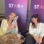 Carla Peterson Instagram - Hoy presentamos TERAPIA ALTERNATIVA , si! Ya llega la segunda temporada a @starplusla y la genial @griseldasiciliani la rompe como siempre. Por eso en la foto 3 le dediqué un tema y me parece q desafinaba. Pero ella siempre me escucha con amor . Que lindo es trabajar con gente que queres y admiras. Vuelve Selva con nuevas técnicas y no solo parejas. Sale #trieja este 28 de febrero