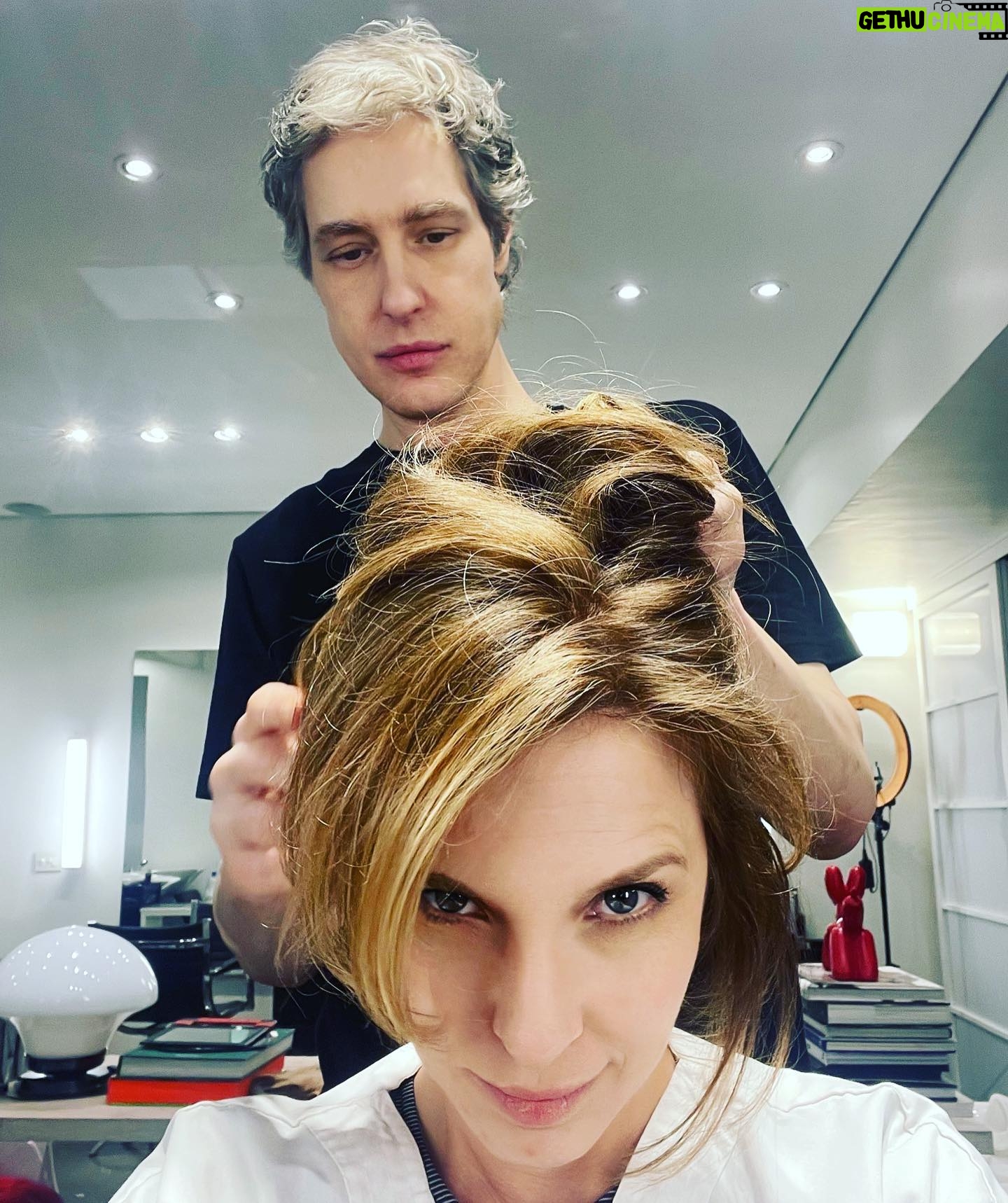 Carla Peterson Instagram - Prueba I con @sergiolamensaok para @martinfierrodelamodaok este 2 de diciembre . Nos vemos ahí! #peinado #pelo #hairstyle #styleinspiration