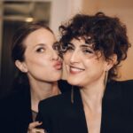 Carla Peterson Instagram - Amigas! Si! estrenamos! Vengan a vernos. @nomerompanlapelicula gran plan. Vamos al cine. Con quien vendrías ? Invita a una amigacha! @julietadiaz77 Dir @azullombardia @pan.contenidos @habitacion_1520_producciones @jaz_rodriguezduca Fotos. @rfgstylecoaching @rfgstylecoaching @nanogmd pelo y makeup @neccphoto @jitric_jc vestido y joyas de bronce .