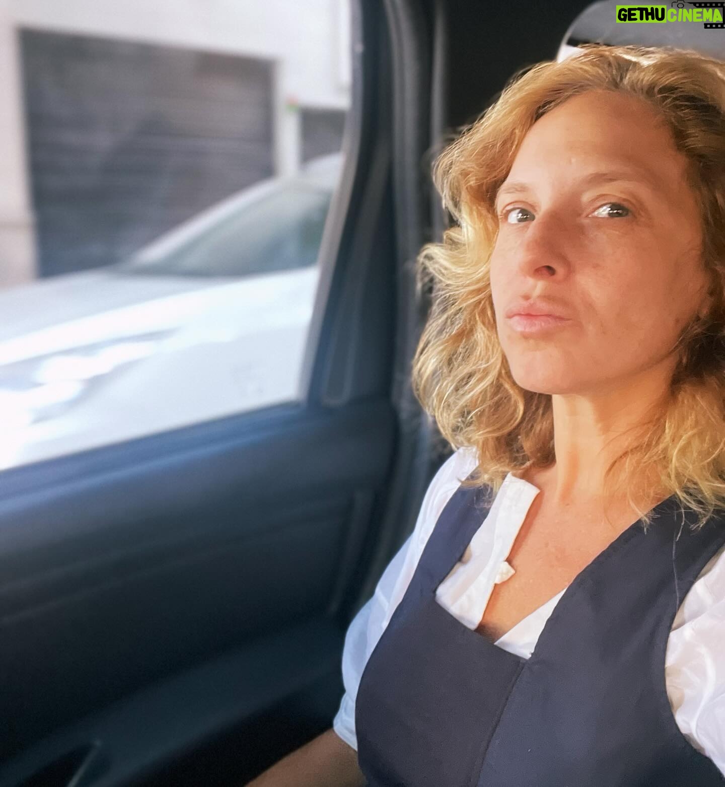Carla Peterson Instagram - Llegando a ensayar en mi avión privado. Estrenamos @reverso.laobra en 1 de marzo. Dirigida por @matias.feldman . En el @paseolaplazaok