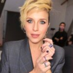 Carla Peterson Instagram - Tranku sista… asi natural . Ok . Vamos con esa consigna. Make up y pelo @nanogmd me paro en la luz y magia! ❤️⭐️⭐️⭐️⭐️⭐️⭐️⭐️⭐️⭐️⭐️ necesitó un subidón Para este fin de semana.