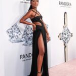 Carlacia Grant Instagram - #NYFW Day 1 look 1 one for the books. Each hair look this week will incorporate a little piece of metal inspired by @hushbychloe And we’re just getting started….. Thank you @pandora for having me Makeup @facemaid Hair @hushbychloe Styled @orettac