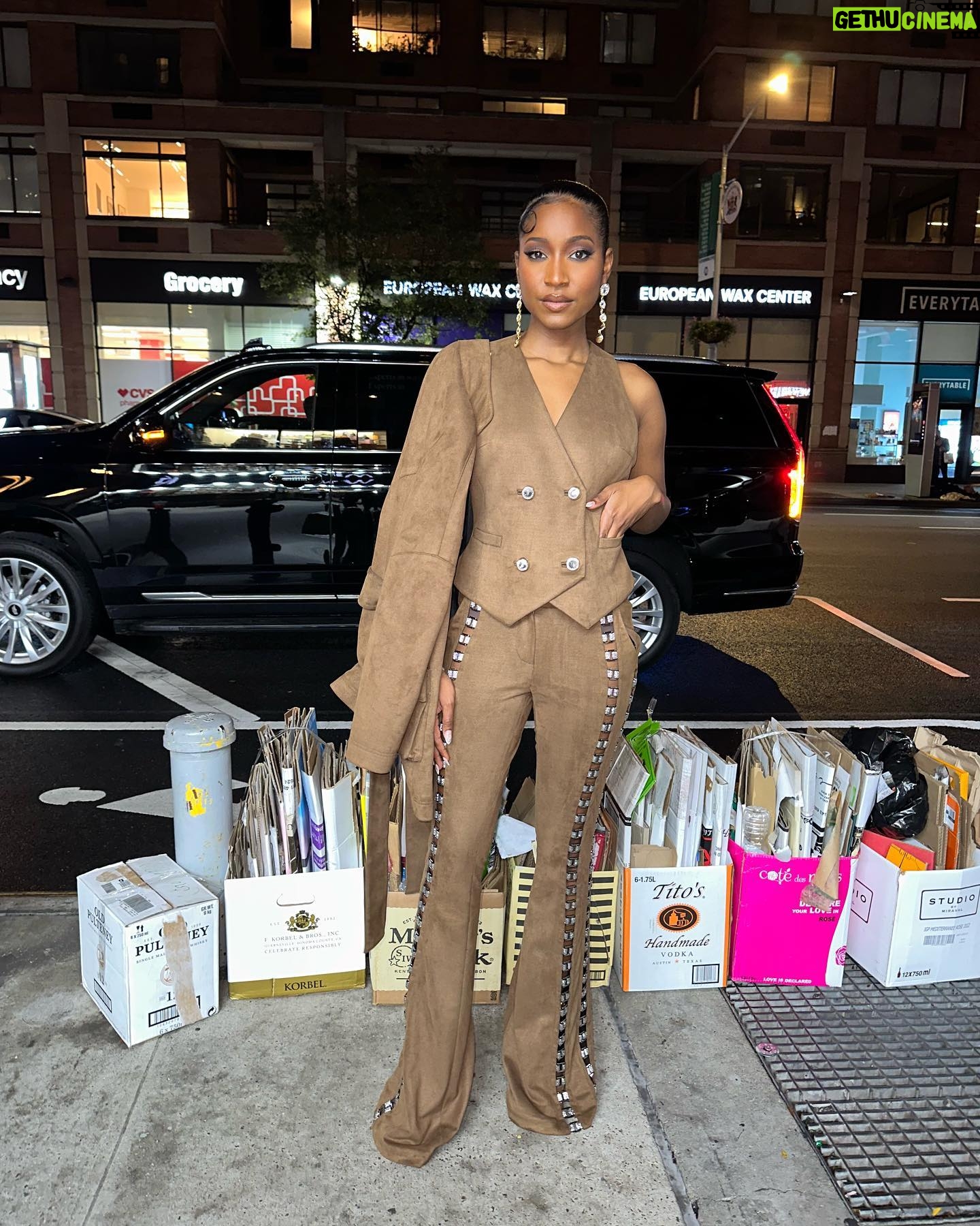 Carlacia Grant Instagram - A New York State of mind 🍎 #nyfw
