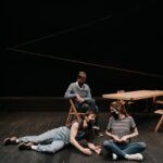 Carlos Cuevas Instagram - Una gamberrada al @teatrelliure 🐺 Terra Baixa, versió de Roger Bernat. @silviapoch 📸
