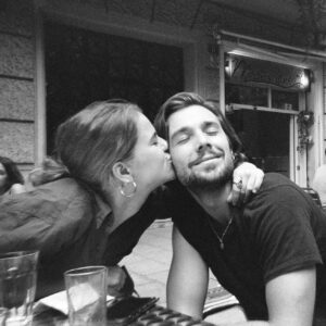 Carlos Cuevas Instagram - L’última foto del carret d’estiu de la @laiamanzanares 🖤