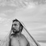 Carlos Cuevas Instagram - 🌖🌊 @mikiesparbe 📸