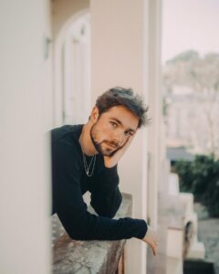 Carlos Cuevas Instagram - un febrer de color blau 🌊