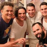 Carlos Vives Instagram – Silvestre nos invitó a una de las famosas parrandas que son tradición en el Festival Vallenato 🙌🏼 Definitivamente volver al Valle me recarga el corazón. Qué alegría encontrarnos todos acá @silvestredangond @carinleonoficial @gustavogutierrezca @elcochamolina @reyalvaritolopez @pipebueno Un momento para siempre. ¡Los quiero!❤️🪗