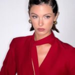 Carmel Rose Instagram - Grammy tiiiings ⭐️ wearing vintage @muglerofficial