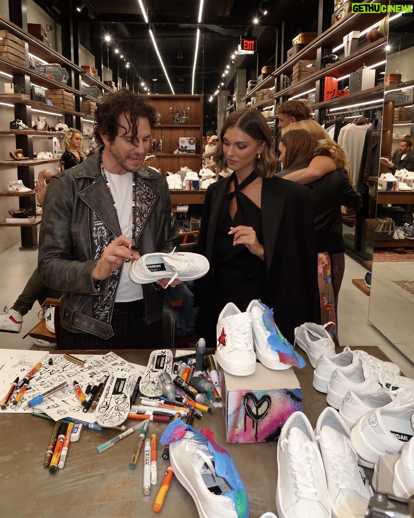 Carmel Rose Instagram - A look inside last nights co-creation experience with @goldengoose ⭐️ kicking off Miami Art Basel #goldengoose