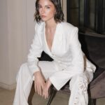 Carmel Rose Instagram - Starting off Milan fashion week with @albertaferretti 🦢 this is my third season now attending her show & each season I fall more in love with the collections. Grazie per avermi ospitato 🤍