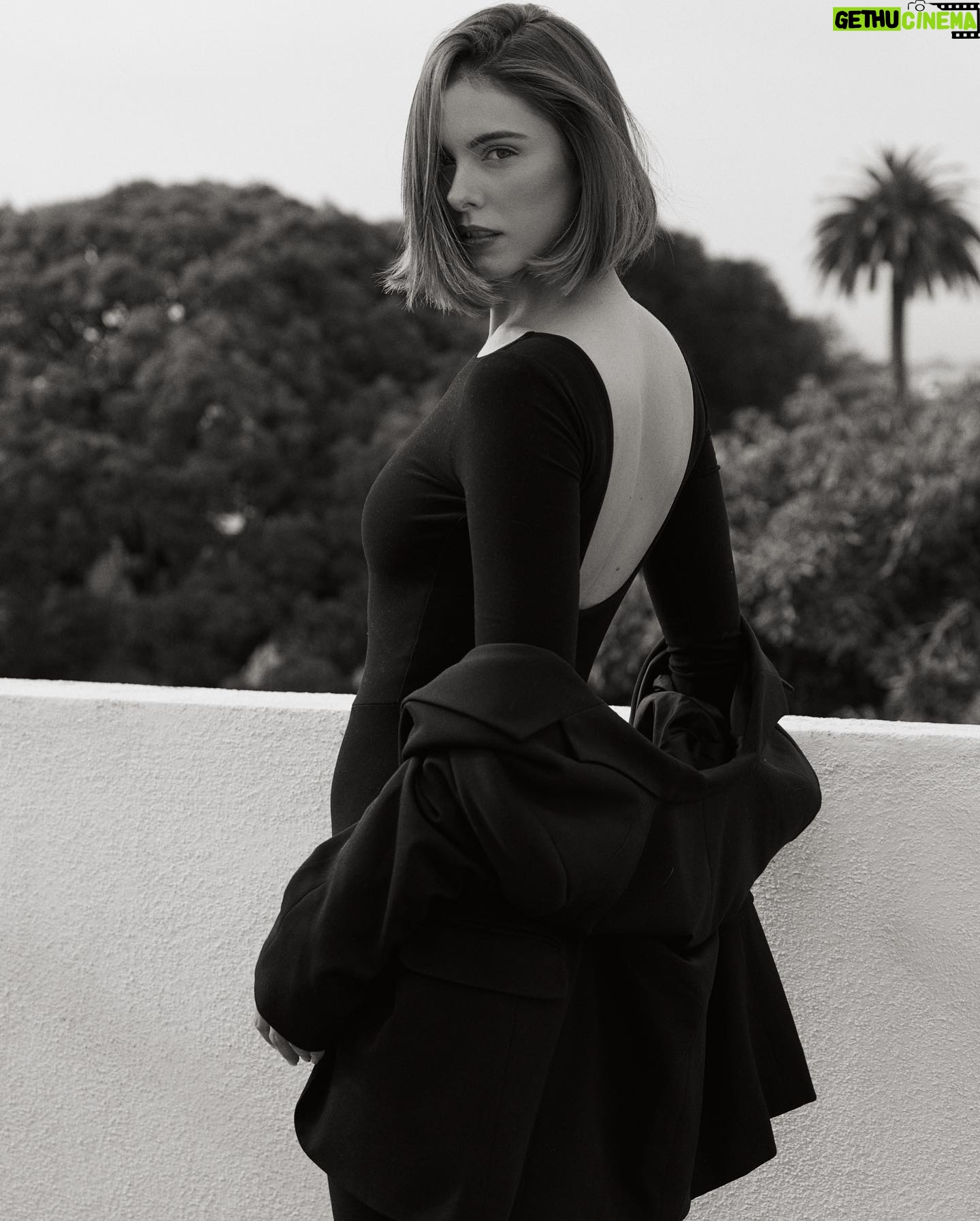 Carmel Rose Instagram - taking in the last few days of being home in la before I’m off for a month in Europe 🌴 @alo