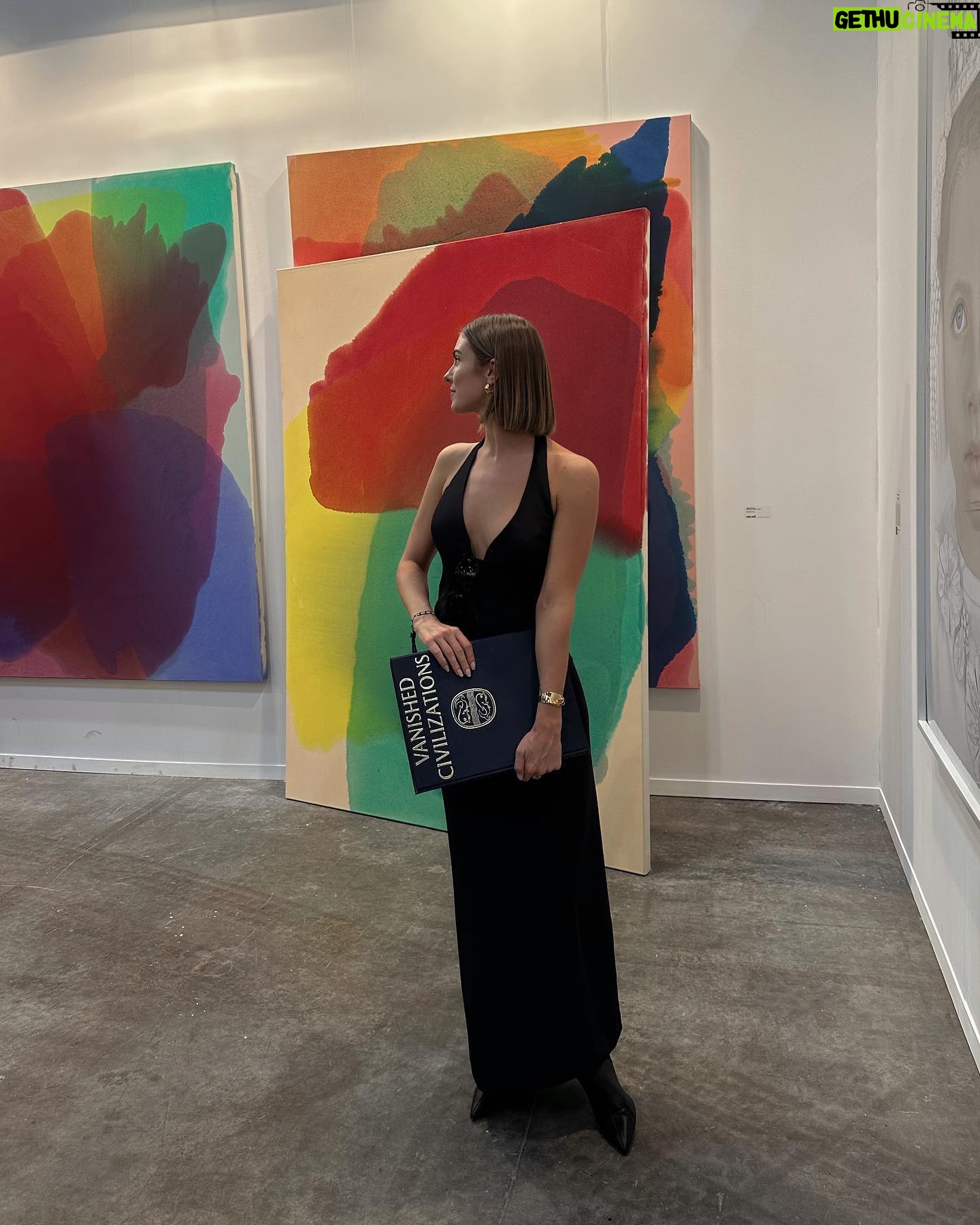Carmel Rose Instagram - Celebrating 20 years of @zonamaco 🖼️ I was blown away by how many amazing artists were showcased this year. congratulations to everyone involved & thank you so much for having me @artsynights_ looking forward to being back 🫶🏽 #artsynights #zonamaco #artweekmx