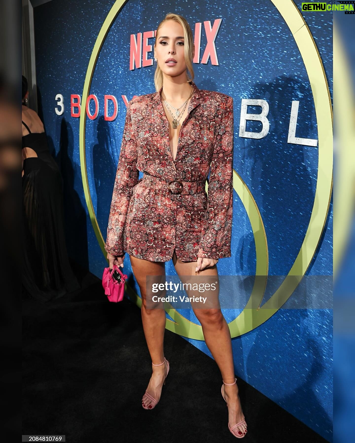 Carmen Carrera Instagram - Had an amazing evening with @netflix & @3bodyproblem ♥️ thank you @ashleemariepreston for a lovely sister date ☺️♥️ This show is a must watch, I was locked in 🙌 Show comes out this Wednesday March 21. A must watch 👏👏 #netflix #netflixseries #3bodyproblem 👗: @bronxandbanco 👠: @zara 👛: @mcmworldwide Fragrance: @parfumsdemarly Delina Exclusiv 💗