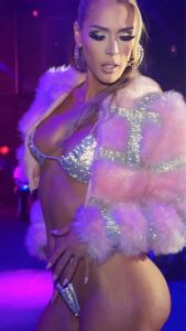 Carmen Carrera Instagram - The GORGEOUS @carmen_carrera performing for @thedominink ‘s birthday at @tropxdrag !!! @kehlani #ALLYFILMZZ #carmencarrera #kehlani #afterhours
