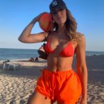 Carmen Carrera Instagram - La vida es única … vívelo con amor … manéjalo con cariño … guárdalo con fuerza 🫶 feliz domingo, happy Sunday 🫶