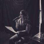 Carolin Kebekus Instagram - Aus Vorfreude auf mein neues Programm hab ich mir gerade nochmal Bilder von der PussyNation-Tour angeschaut, die ich hier mit euch teilen möchte. Wer von euch war damals in welcher Stadt dabei? #throwback #carolinkebekus #carolinkebekuslive #comedy Fotos: @mumpi_kuenster_monsterpics