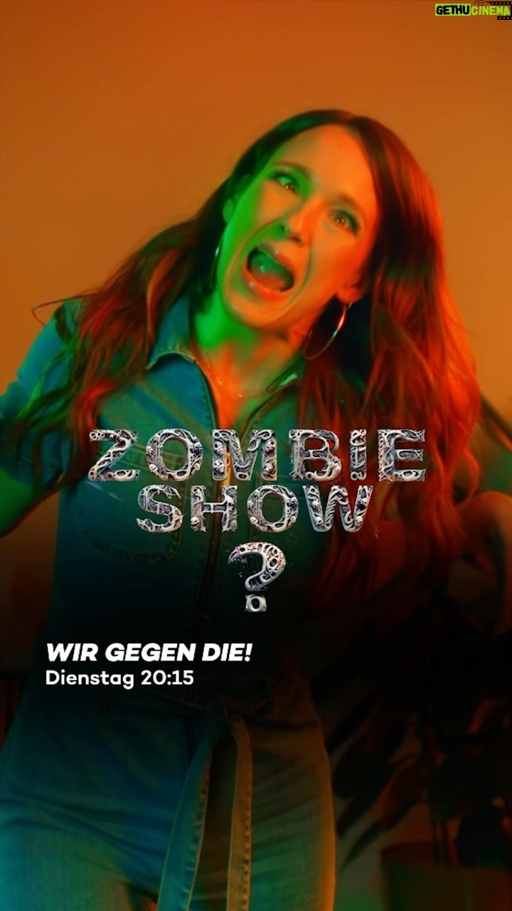 Carolin Kebekus Instagram - Keine Zombie-Show. Auch keine Wrestling-Show. Sondern die erste Geschwister-Show!! 😍 #WirGegenDie 👉 "Wir gegen die! Die Kebekus Geschwister Show" - ab Dienstag um 20:15 Uhr auf ProSieben und Joyn!