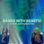Carolin Kebekus Instagram - BANDS with BENEFIZ - Am 23.04.24 wollen wir mit euch in der Stadthalle Köln laut werden - und zwar für einen richtig guten Zweck! . Wenn ihr Stefanie Heinzmann, Gregor Meyle, Miss Allie und uns BeerBitches auf einer Bühne live erleben wollt, sichert euch JETZT eure Tickets! 🔗Link in Bio Durch den Abend führen Moderatorin Jeannine Michalesen und Comedian Jan van Weyde. . Der komplette Erlös geht an den Deutschen Kinderhospizverein e.V., der Familien mit lebensverkürzend erkrankten Kindern begleitet und unterstützt. Also feiert mit uns und tut dabei noch was Gutes! #bandswithbenefiz @deutscherkinderhospizverein @stadthalle.koeln @carokebelin @nadine_weyer @irina_ehlenbeck @missalliemusic @gregormeyle@stefanieheinzmann @frau_michaelsen @jan_fun_weyde @jasminschwiers @msvanrheinlanden @vanrheinlanden Spd by Stefanie Heinzmann X Video-Edit by @hochglanzfilm
