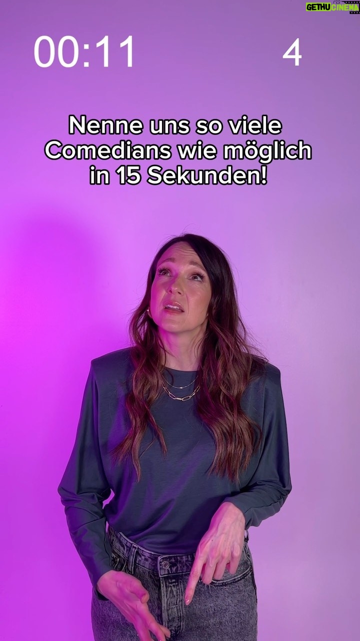 Carolin Kebekus Instagram - Möglichst viele Comedians in 15 Sekunden aufzählen? Das sollte doch kein Problem sein! 🤭 #WirGegenDie 👉 „Wir gegen die! Die Kebekus Geschwister Show“ - ab Dienstag um 20:15 Uhr auf ProSieben und Joyn!