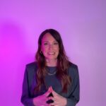 Carolin Kebekus Instagram - Wo sind die Rap-Fans? Wie viele Rapper hättet ihr in 15 Sekunden aufzählen können? 😎 #WirGegenDie 👉 „Wir gegen die! Die Kebekus Geschwister Show“ - ab Dienstag, 29.08., um 20:15 Uhr auf ProSieben und Joyn!