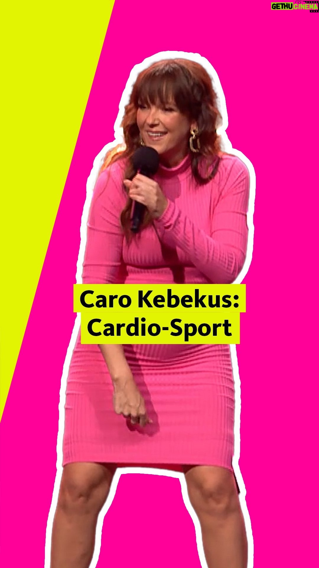 Carolin Kebekus - 48.5K Likes - Was ist euer liebster Cardio-Sport? 😂
Der Auftritt von @carokebelin bei der Comedy-Nacht XXL war 🔥! Die ganze Show könnt ihr auf 1LIVE.de und in der Mediathek nachschauen.
#1LIVE #ComedynachtXXL #ComedyCGN