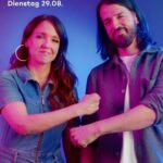 Carolin Kebekus Instagram - Carolin Kebekus und ihr Bruder David treten gegen ein prominentes Geschwisterpaar an. Sie müssen als Team funktionieren und beweisen, dass sie das bessere Geschwisterpaar sind. 💪 #WirGegenDie 👉 „Wir gegen die! Die Kebekus Geschwister Show“ - ab Dienstag, 29.08., um 20:15 Uhr auf ProSieben und Joyn!