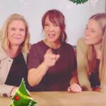 Carolin Kebekus Instagram – 🎁 Ihr sucht ein ganz besonderes Weihnachtsgeschenk? 💫
.
Dann sichert euch und euren Liebsten ein Ticket für diese wunderbare Veranstaltung zugunsten des Deutschen Kinderhospizvereins!
.
Das Benefizkonzert „BANDS with BENEFIZ” findet am 23.04.2024 in der @stadthalle.koeln statt. 
.
Tickets 🎟️ Link in Bio! 
.
Wir sind stolz, dabei sein zu dürfen und gemeinsam mit @missalliemusic @gregormeyle und @stefanieheinzmann 
für diesen guten und wichtigen Zweck Musik zu machen. 
.
Veranstalterinnen sind diese großartigen Frauen: @jasminschwiers, @msvanrheinlanden und @melli8347 ❤️
.
Durch den Abend führen @frau_michaelsen und @jan_fun_weyde 🥰🥳
.
Der gesamte Erlös geht an den Deutschen Kinderhospizverein, der mit mehr als 30 ambulanten Diensten bundesweit Familien mit lebensverkürzend erkrankten Kindern.
.
#bandswithbenefiz @deutscher_kinderhospizverein
#benefizkonzert #christmaspresent #weihnachtsgeschenk #getyourticketsnow!! !! !!