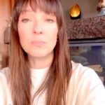 Carolin Kebekus Instagram - Wie Viel Macht 1€ Es gibt immer mehr Vorwürfe gegen Till Lindemann. Rammstein sagen in ihrem Statement dazu, dass sie den betroffenen Frauen das Recht auf ihre Sicht der Dinge geben. Grundsätzlich wäre das fair, wären da nicht Lindemanns Star-Anwälte die bereits Unterlassungsaufforderungen an die Frauen schicken, die sich äußern. Zudem drohen Betroffenen in solchen Fällen häufig Strafanzeigen, die sie einschüchtern sollen. Niemand soll sich entmutigt fühlen, offen über Erfahrungen zu sprechen. Erst recht nicht im Angesicht eines so einflussreichen Gegners. Deshalb sammeln wir hier Geld, um Betroffene zu unterstützen und die Machtverhältnisse auszugleichen. Wenn du 1€ spendest, ist das bereits eine Riesenhilfe. Link in Bio 😘 Let’s do this! #Klassenkasse #wievielmachteineuro #sheroes