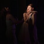 Carolina Kopelioff Instagram - Mirarnos así hasta morirnos @cc25demayo . Domingos 20 hs 🧜🏻‍♀️ entradas x alternativa teatral✨✨✨✨