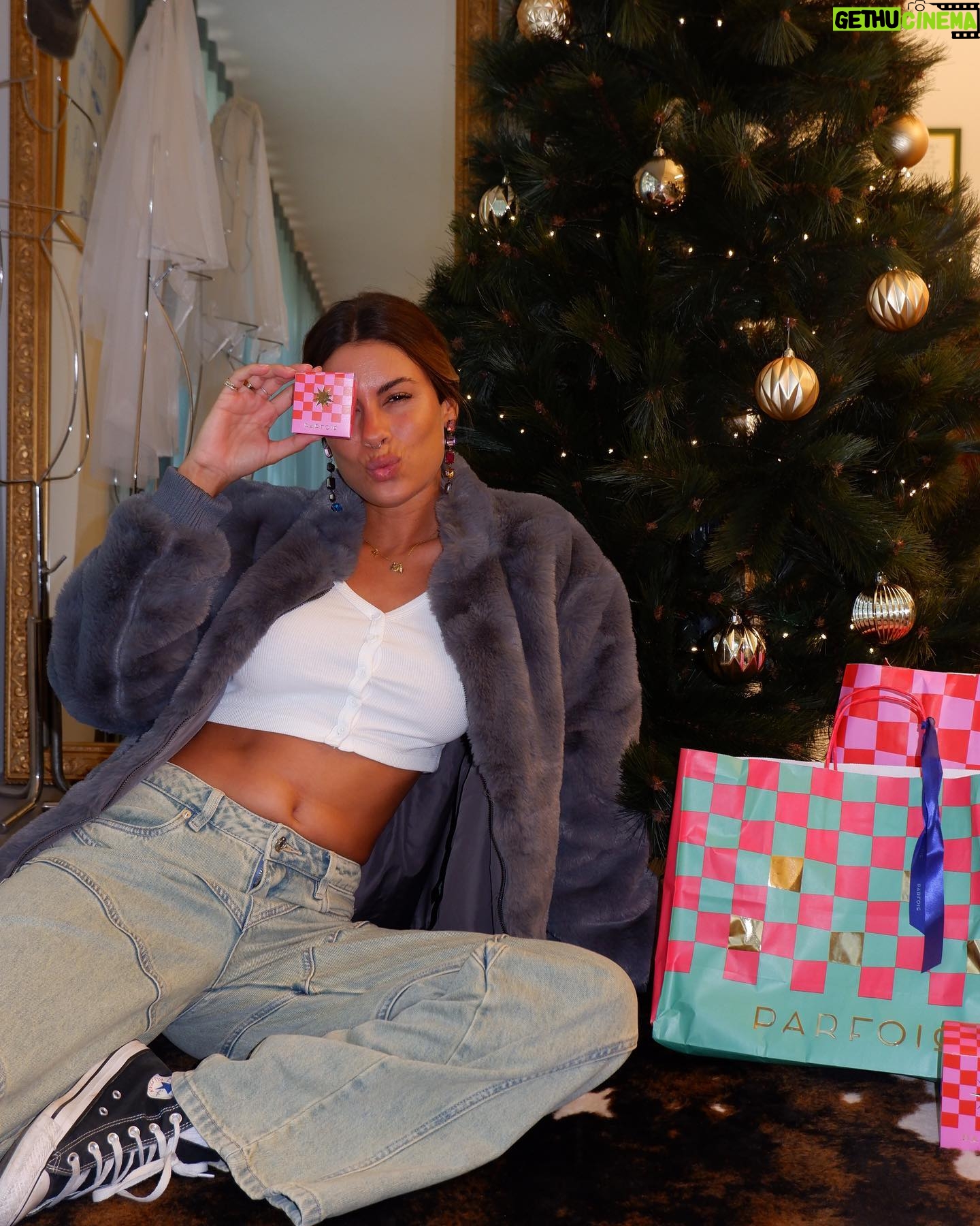 Carolina Loureiro Instagram - Christmas time w @parfois #parfoisandfriends #pub