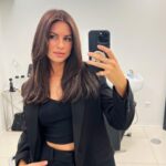Carolina Loureiro Instagram – muito giro estar loira por uns dias 😂 mas a carol está de volta 🤎 @manubelacabeleireiros