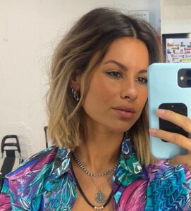 Carolina Loureiro Instagram - mais um fecho de ciclo. mais uma personagem. mais experiências e pessoas incríveis. até sempre gabriela ❤️‍🔥❤️‍🔥❤️‍🔥 foi um prazer 🫶