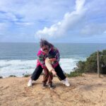 Carolina Loureiro Instagram – passeio matinal com o meu amiguinho 
❤️🧡💛💚💙💜