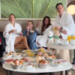 Carolina de Moras Instagram - Una cosa casual para desayunar ! @virginiademariaoficial @carolahonorato_ @cristianpreece