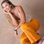 Carolina de Moras Instagram - Este día lo vivimos todas… para todas las mujeres, hijas, madres, hermanas y amigas…. Las amo a todas.! #8M #8marzo #mujeres #mejeresreales #mujeresvalientes #mujeresbellas #mujeresemprendedoras #mujeresqueamo @itvelvet